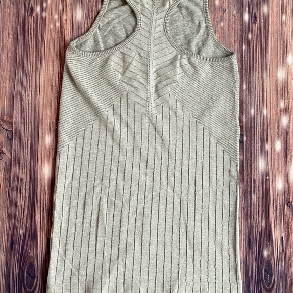 Athleta tank - Picture 3 of 3